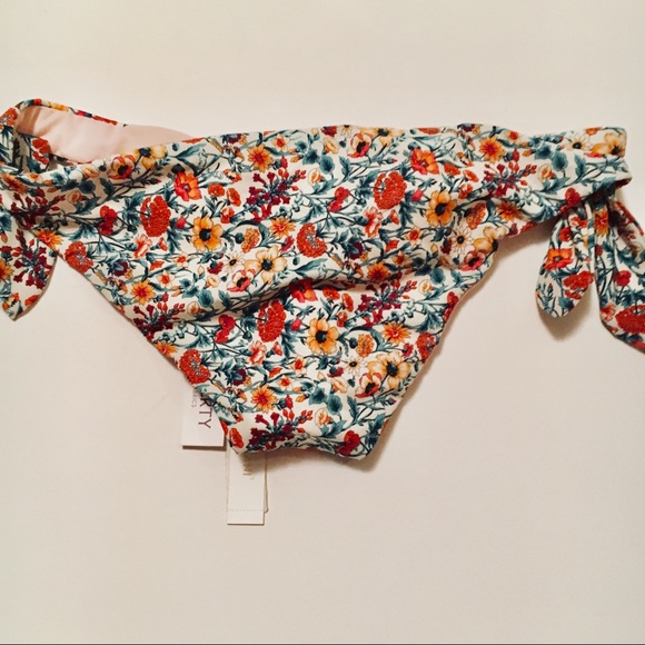 • NWT antonio melani retro floral bikini bottoms • - Picture 4 of 6